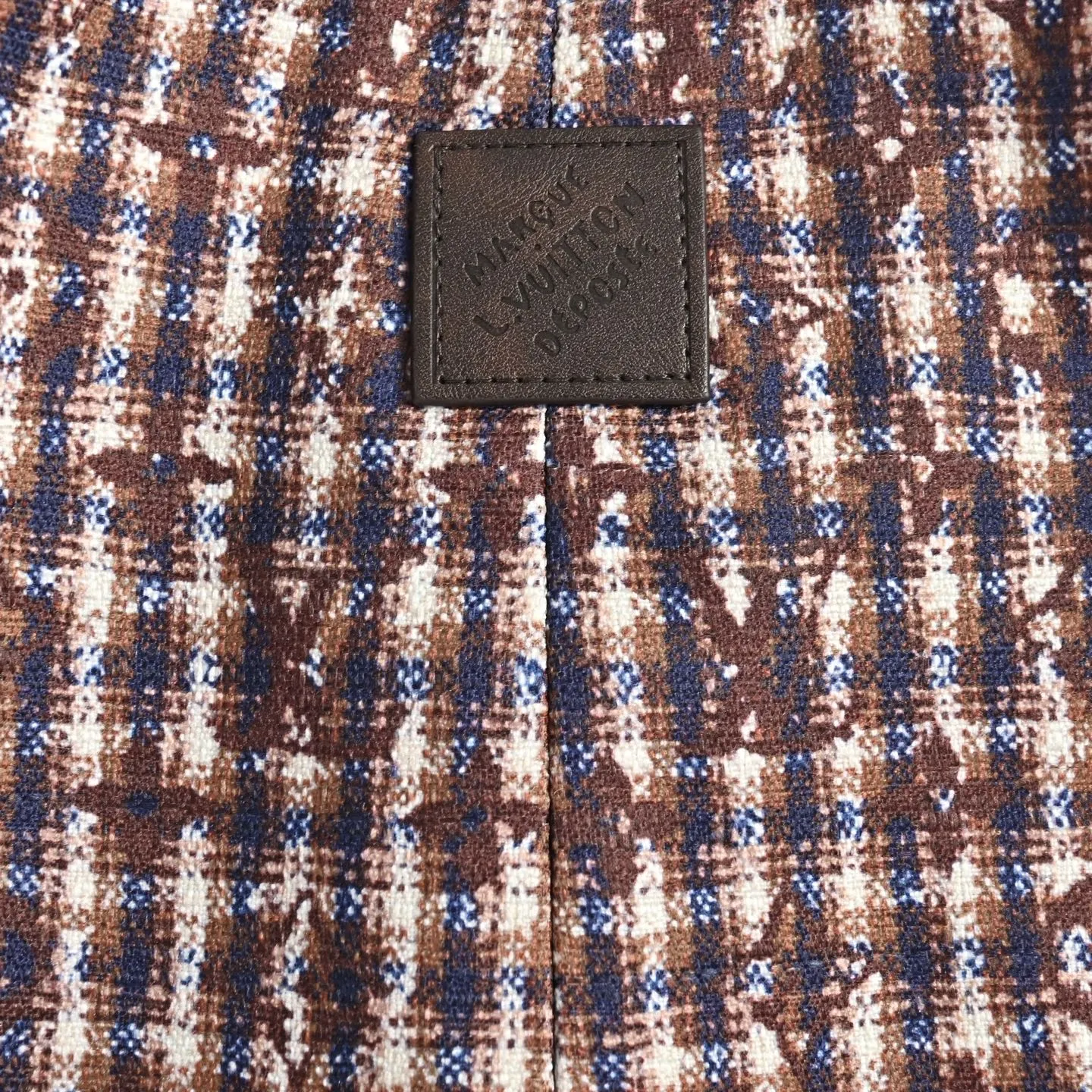 Louis Vuitton/ CHIC